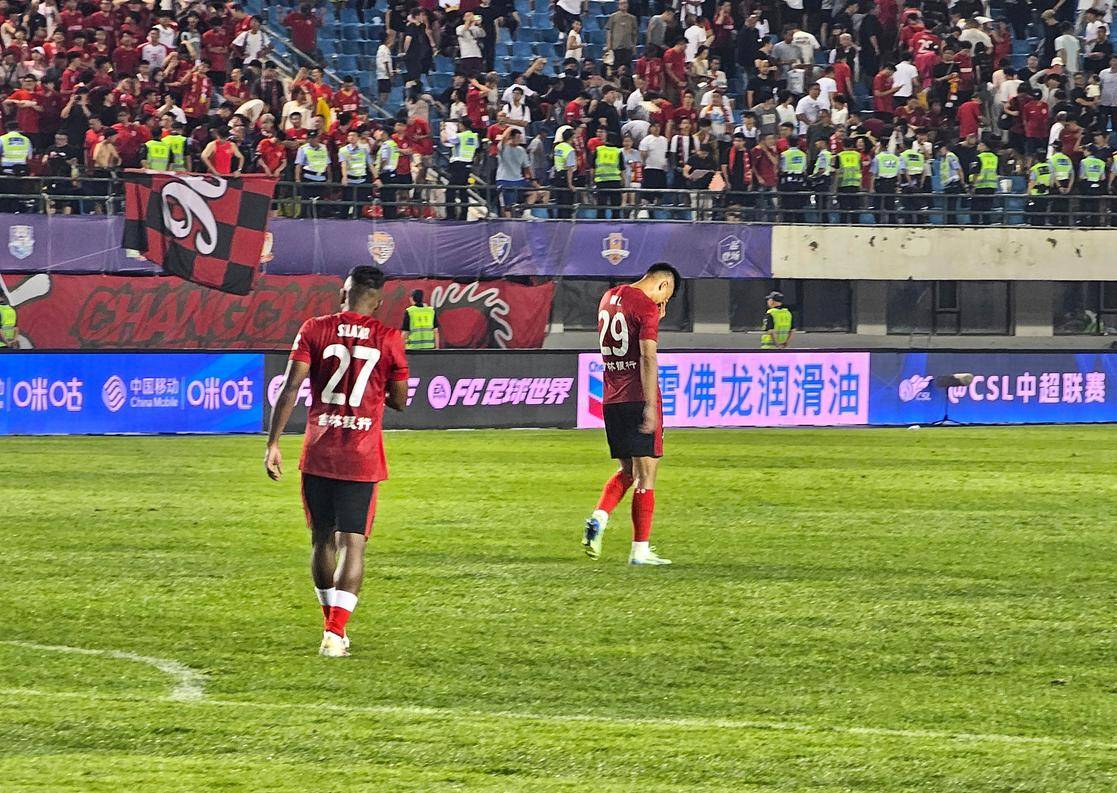 在綠茵場上 在綠茵場上